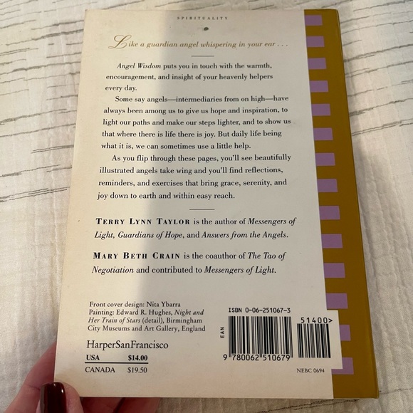 SELLING ALL 3 ANGELS STATUES & BOOK - Picture 5 of 12